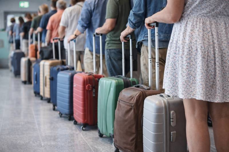 New EU border checks raise fears of lengthy airport queues for UK travellers