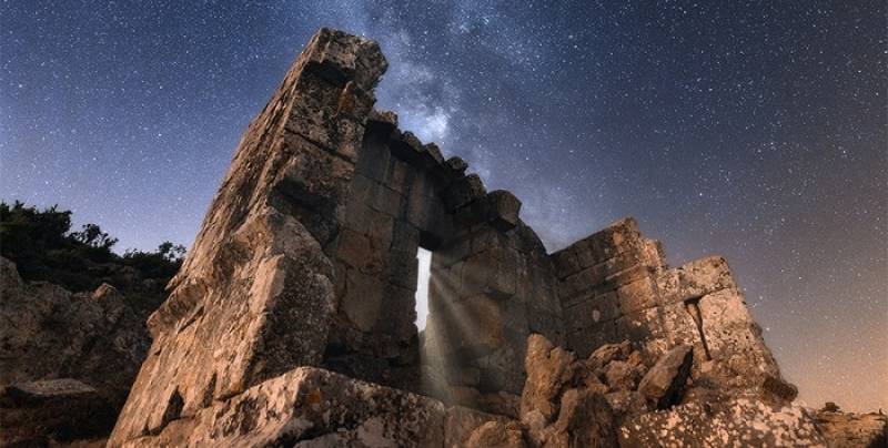 August 15 An evening of wine and snacks under the stars in the Caravaca village of La Encarnación