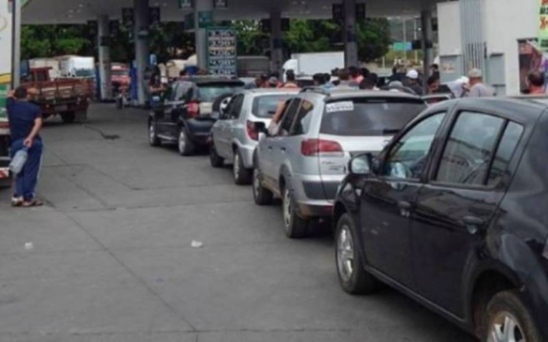 France is running out of petrol… Could Spain be next?